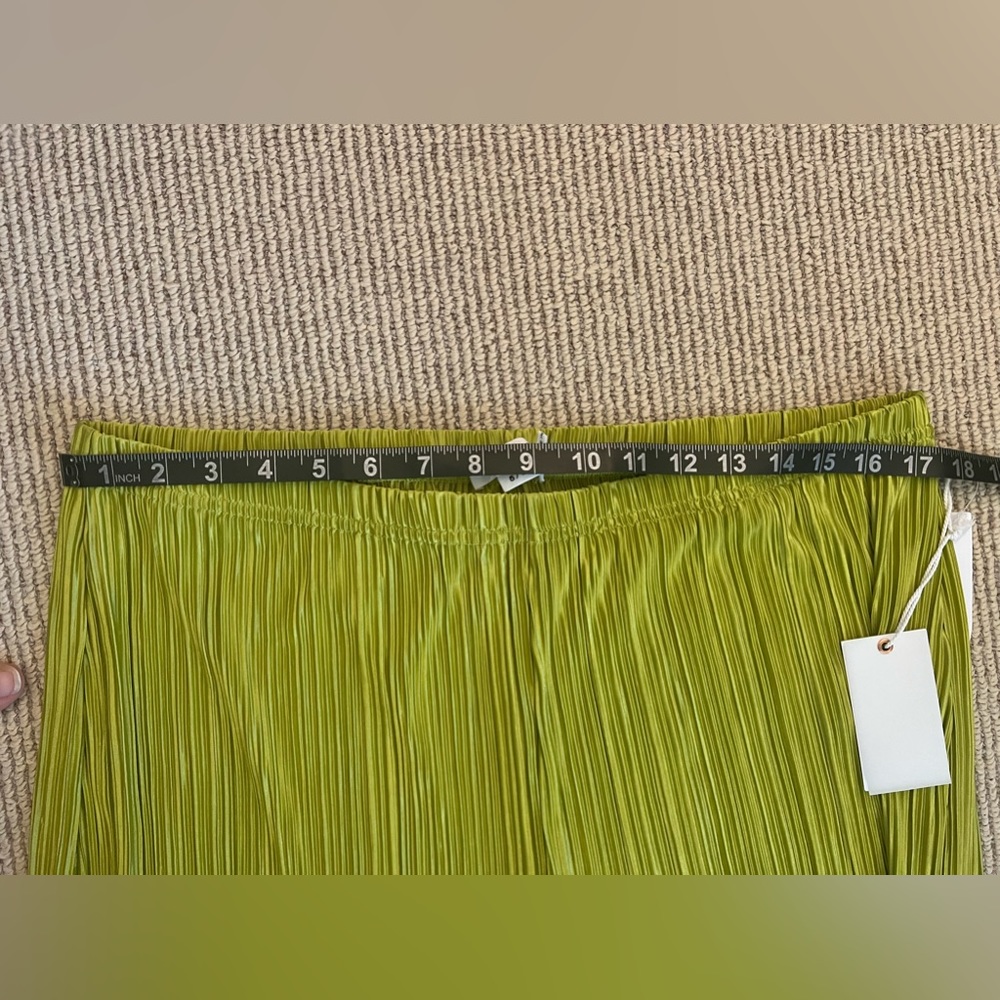 Good American Chartreuse Wide Leg Pants - Picture 15 of 16